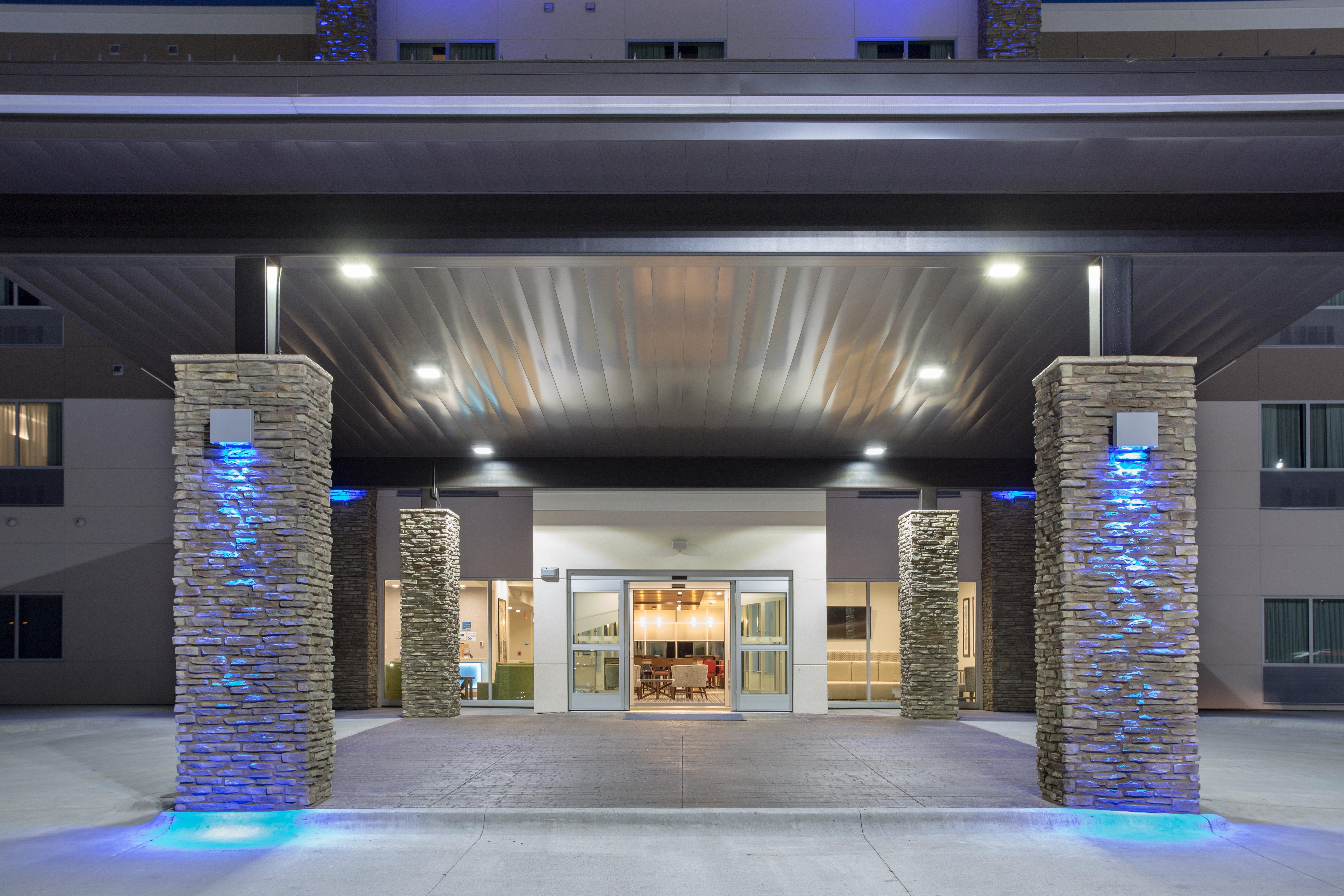 Holiday Inn Express & Suites Lincoln I - 80 By Ihg Exteriör bild