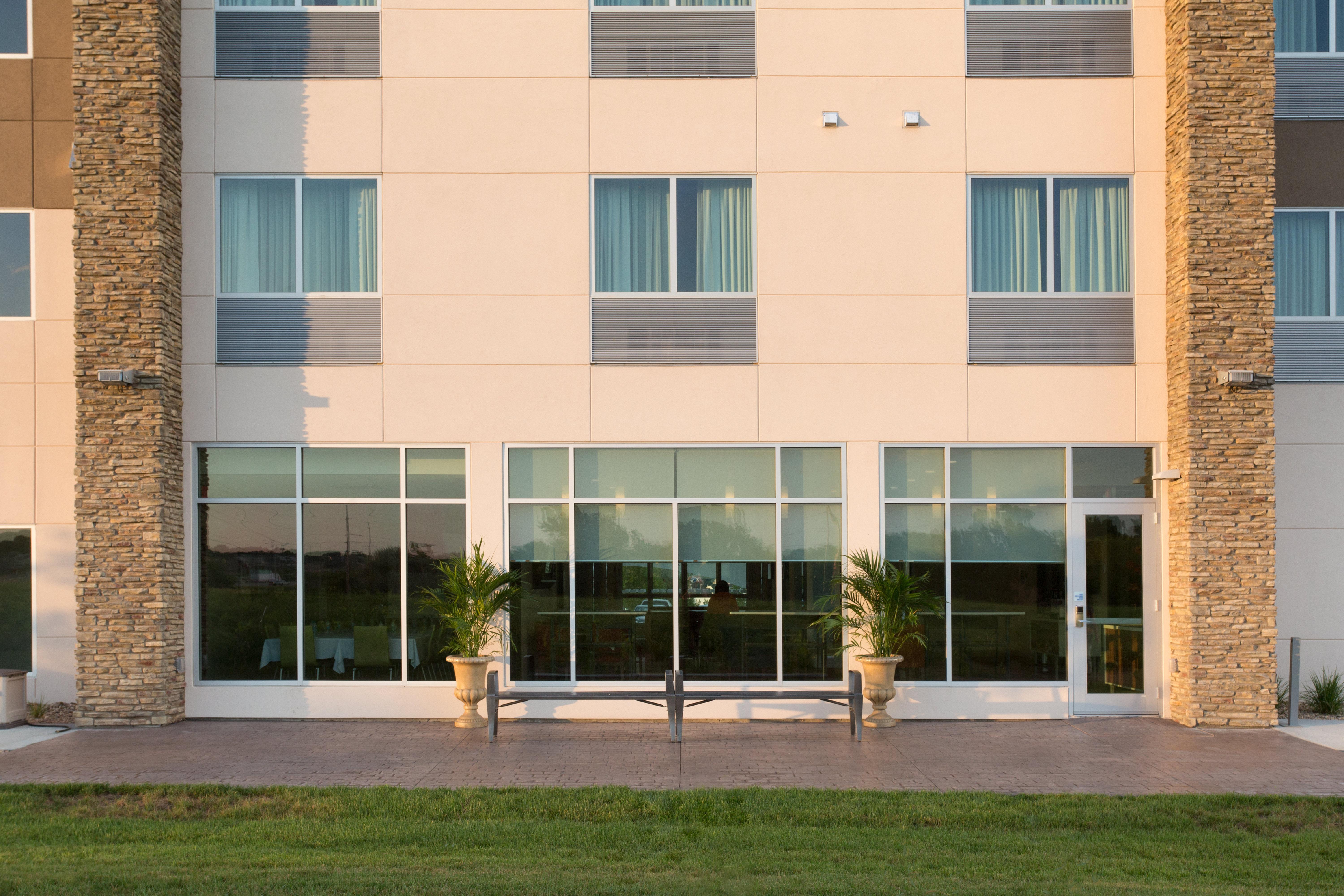 Holiday Inn Express & Suites Lincoln I - 80 By Ihg Exteriör bild