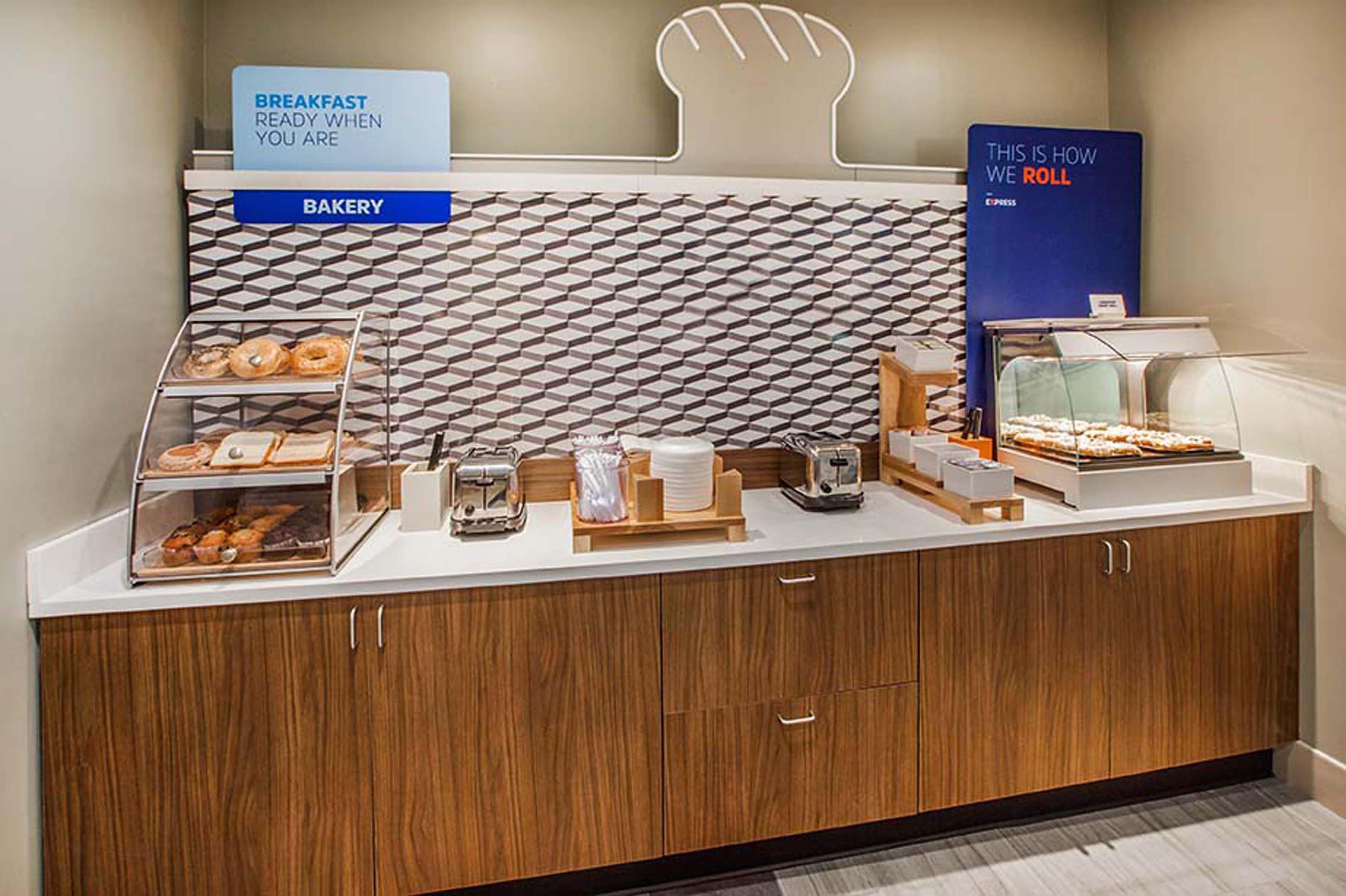 Holiday Inn Express & Suites Lincoln I - 80 By Ihg Exteriör bild